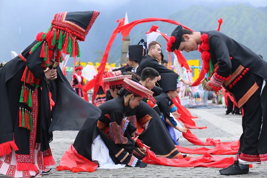 Chợ tình Sapa đã trở thành nơi se duyên cho biết bao cặp đôi miền sơn cước